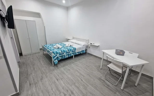 Apartment in Via Alcide Cervi, Napoli for 20 m² 1