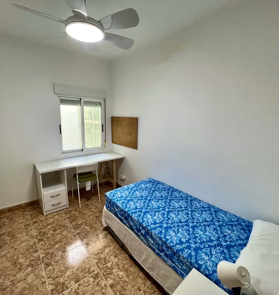 Calle Arzobispo Apaolaza Zaragoza 50009 Spain