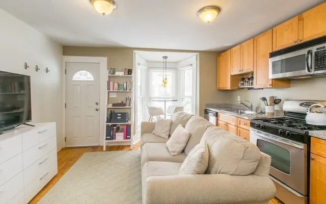9 Auburn Ave 2