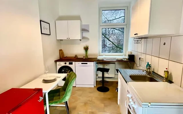 EMMA - charmantes 1-Zimmer-Apartment in super Lage in Friedrichshain 1