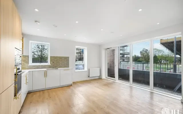 Blenheim Mansions, Clarendon, N8 2