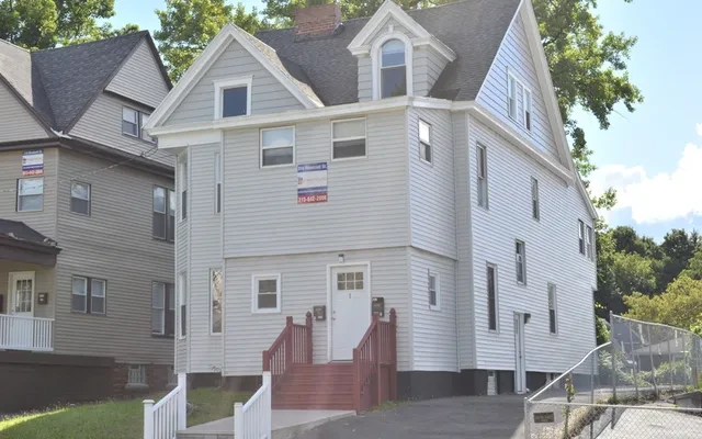 316 Westcott Street - chỗ ở sinh viên tại Thành phố Tuyết (Syracuse)