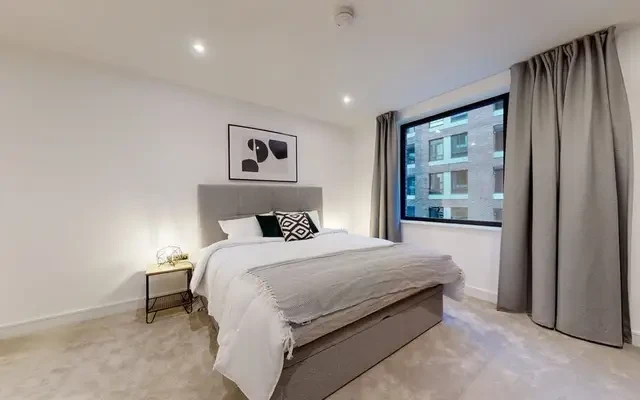 Hackney Road 12379# 2