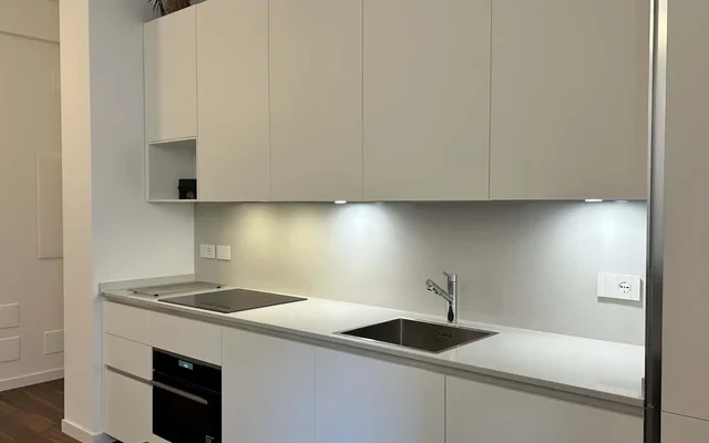 Appartamento in Via Errico Petrella, Milano 3