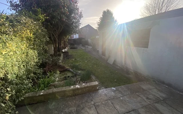 4 Beds Semi-detached House 2