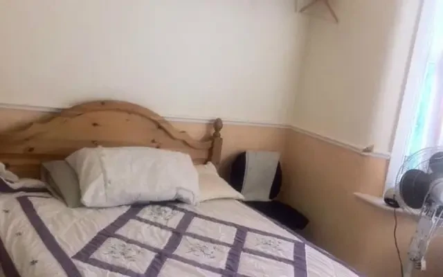 Swell double bedroom near the Upton Park London Underground Station 1