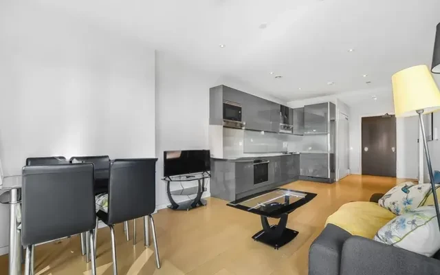 LH-2 Glasshouse Gardens 3