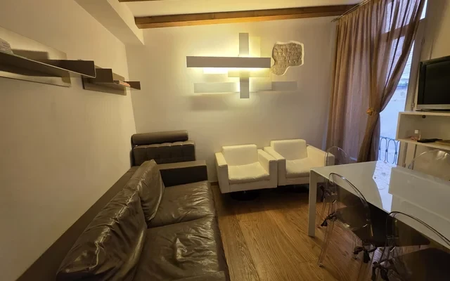 Apartment in Calle al Ponte de la Guerra, Venezia for 70 m² with 2 bedrooms 0