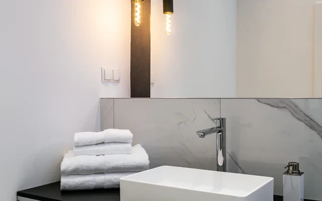 Wohnen in Berlin Mitte – Novalisstrasse – ruhige und vollausgestattete Design Wohnung! 2