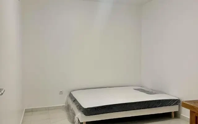 Villejuif 94e·14m²·F1·Studio·With furniture 0