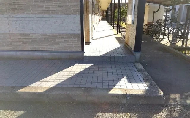 レオパレスヴィクトワール - タジマシの学生向け宿泊施設 - 201号房间(带独立厨房)