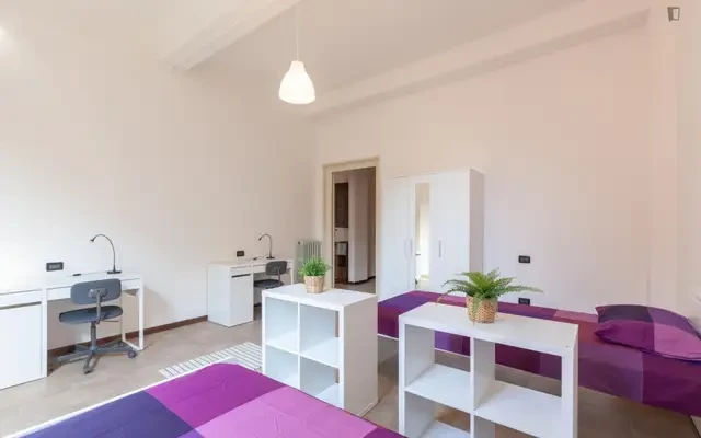 Bed in a twin bedroom, in a 3-bedroom apartment near Alma Mater Studiorum - Università di Bologna 4