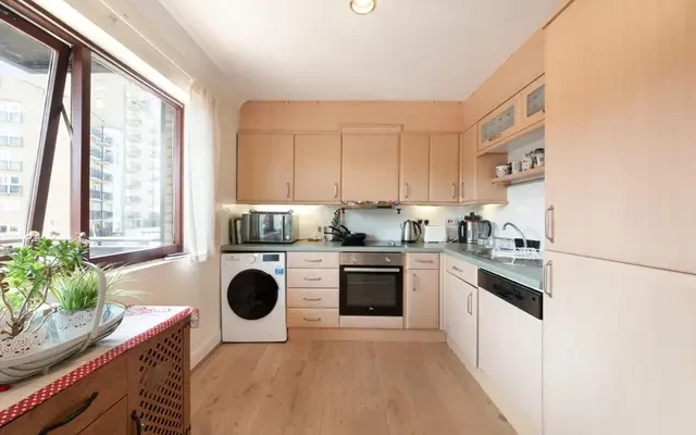 Goodhart Place, Horseferry Road, Limehouse, London, E14 8EQ 2