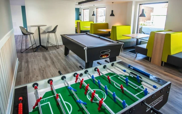 27 Magdalen Street 4