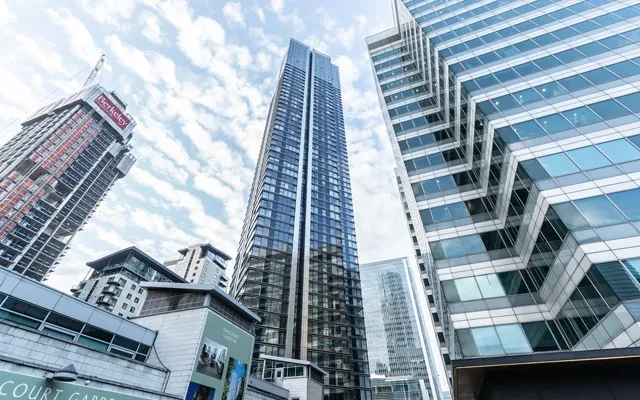 Hampton Tower, 75 Marsh Wall, London, E14 9LW 1