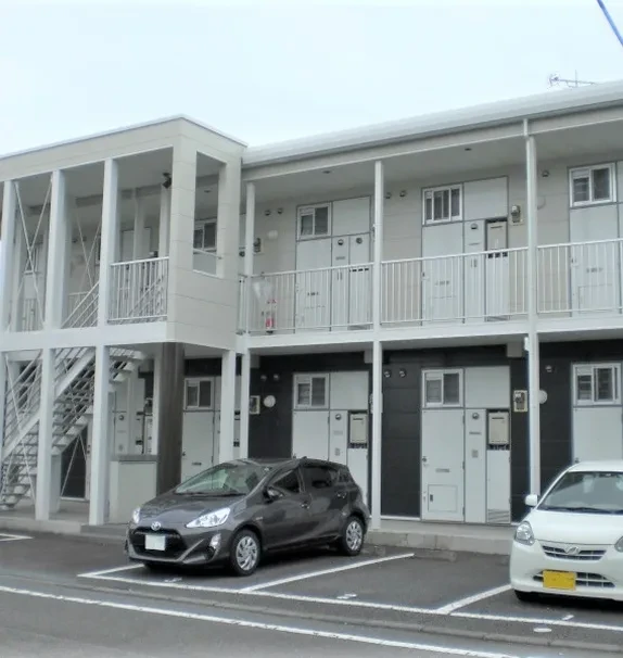 レオパレスラ　テラ