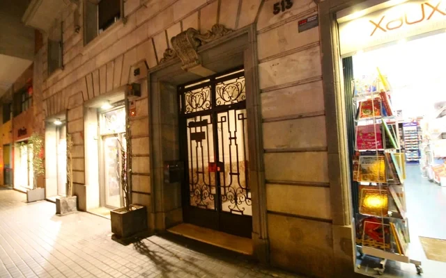 Carrer de Muntaner Barcelona 08022 Spain 2