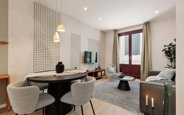 Egidio - 3 bedrooms, balcony and terrace in Ciutat Vella 0