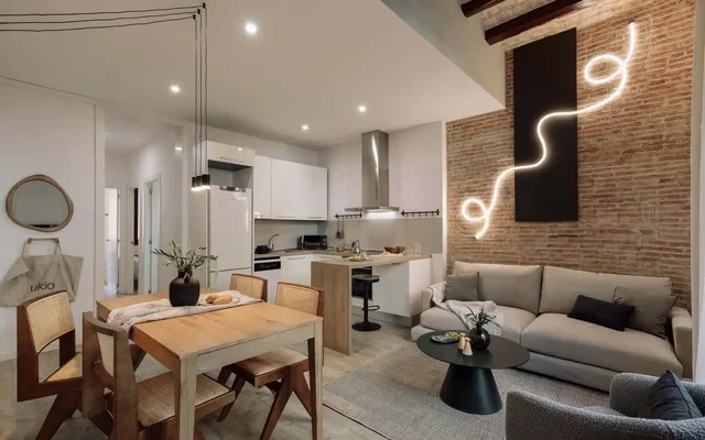 Chuck - 2 bedrooms and balcony in Sant Antoni 1