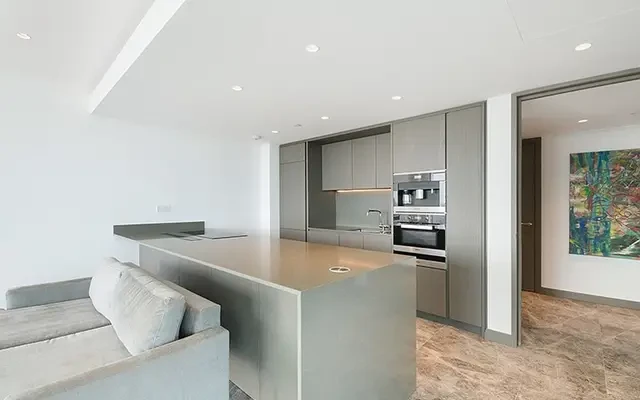 One Blackfriars, London, SE1 9GQ 2