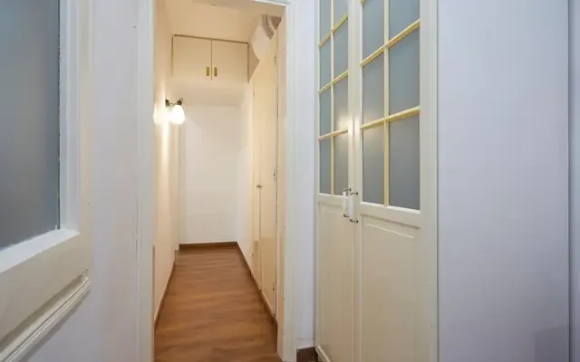 Great 3-bedroom apartment close to Fontana metro station 0