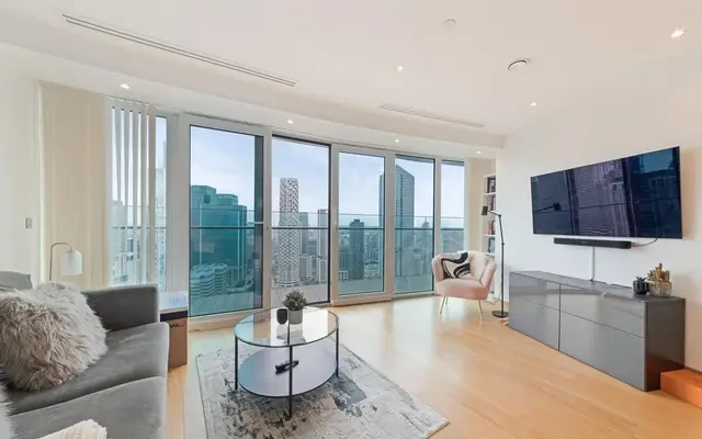 Arena Tower, 25 Crossharbour Plaza, London, E14 9UE 4