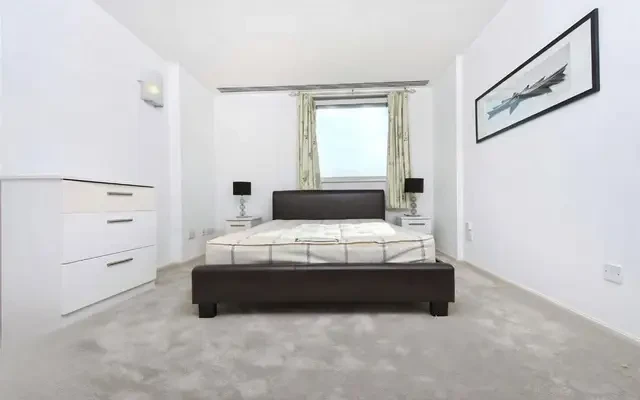 LH-Westminster Bridge Road 2