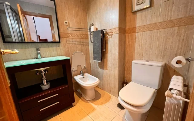 Calle de Guzmania Madrid 28039 Spain 2