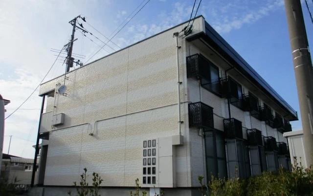 レオパレスねおびーんず 0