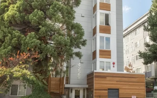 7th Ave Place 1