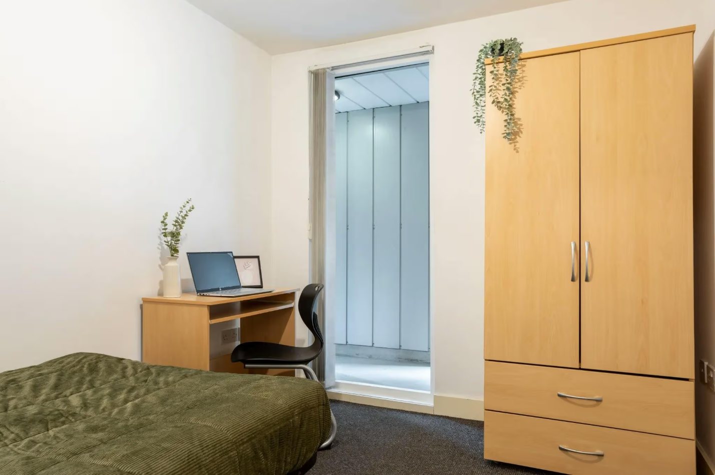 Bronze Non Ensuite Top Floor