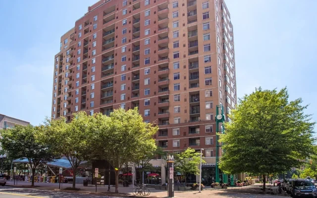 Virginia Square Apartments - Arlington student accommodation