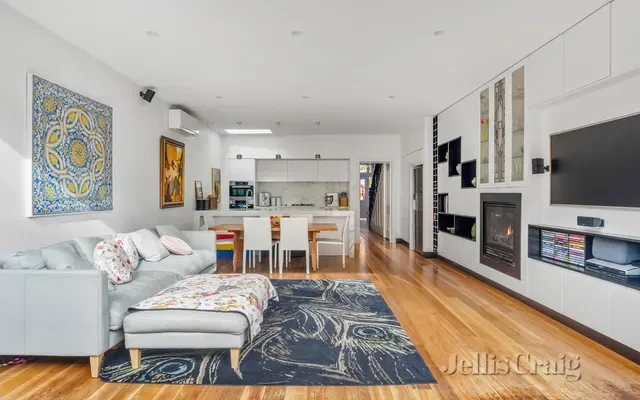 83 Rowena Parade, Richmond 1