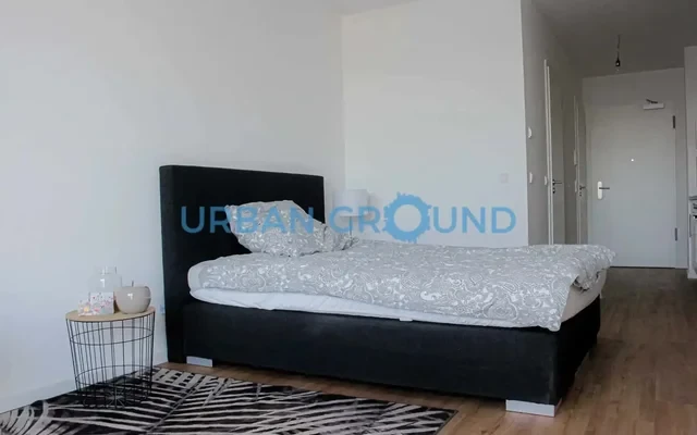 Furnished 1 Room Studio, balcony & kitchen - 25 mins to Alexanderplatz 1