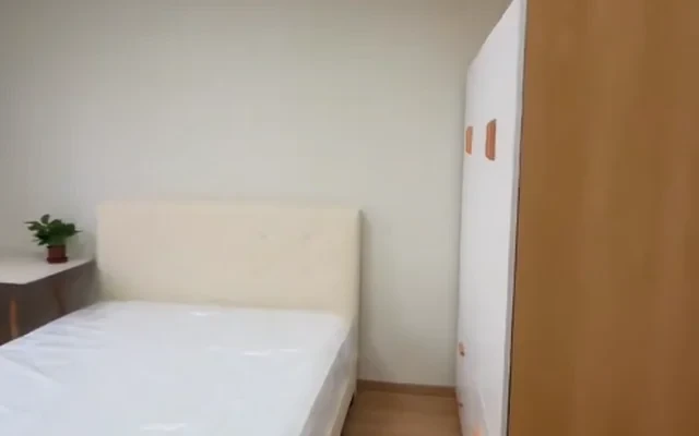 Kim Court - Singapore student accommodation - All Female Master Room