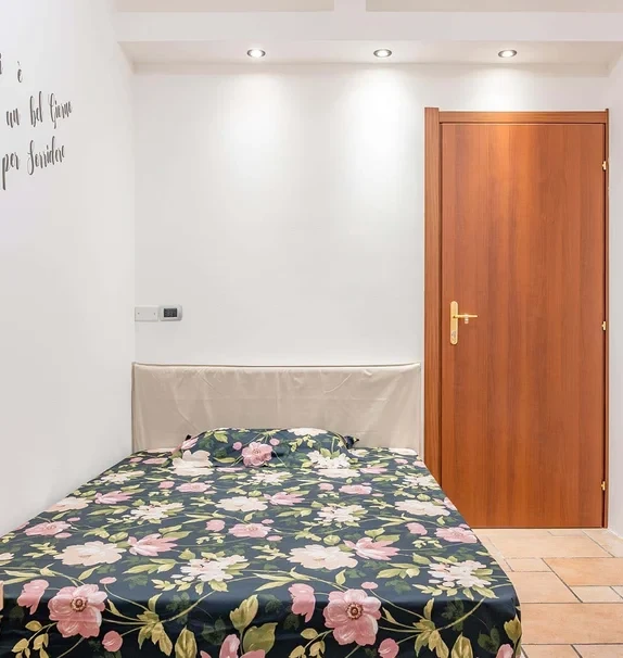 VIA LITTA MODIGNANI 87 <br> PRIVATE ROOM S1
