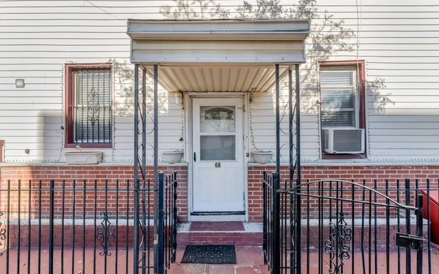 237 New York Ave 1
