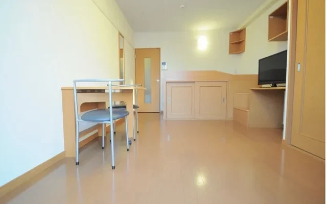 Leopalace Banri-koji WEST 4