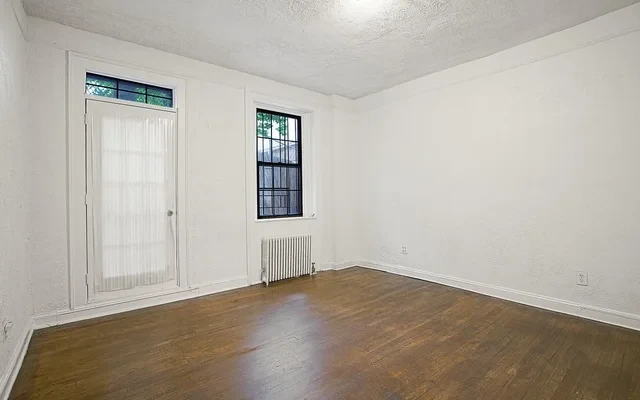 28 Greenwich Avenue 1