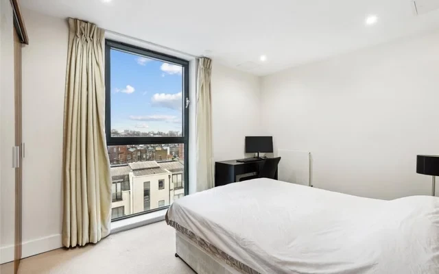 LH-Ellesmere Court 3