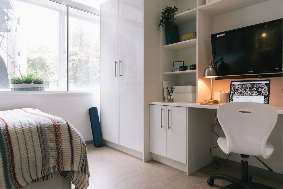 Classic Smaller Studio