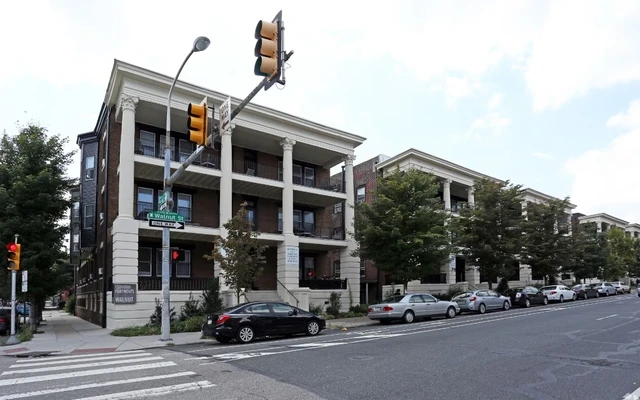 4400 Walnut 1