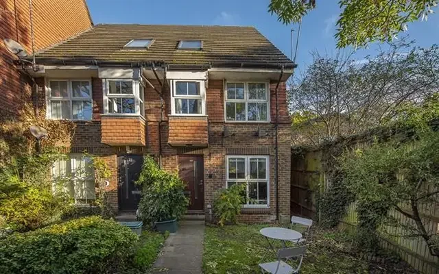 Windmill Rise, Kingston Upon Thames, KT2 7TU 0