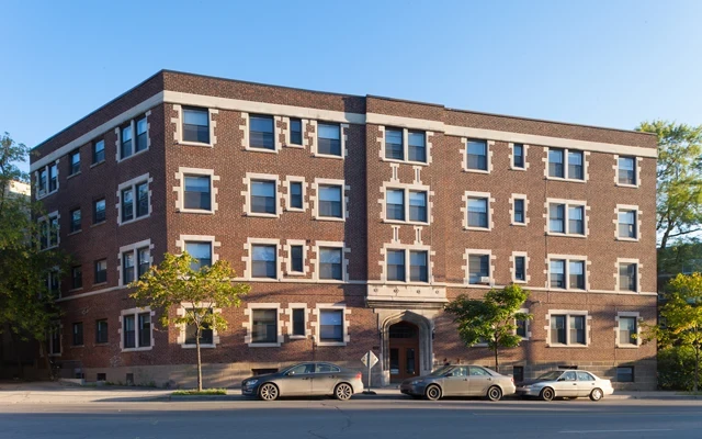 5530 Cote Saint-Luc Road 0