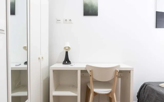 Avenida Plaza de Toros, 4 Bajo 1 4