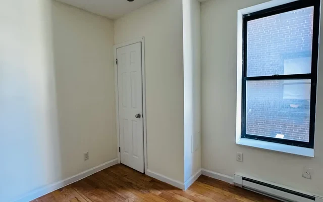 350 Manhattan Ave 3