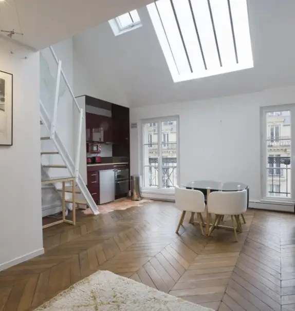 1-bedroom apartment, with outdoor area