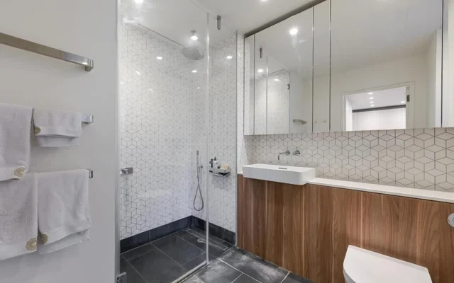 LH-Television Centre 4