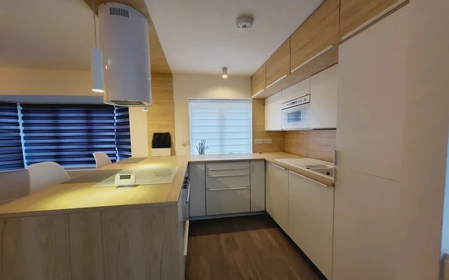 LH-Selborne Gardens - London student accommodation