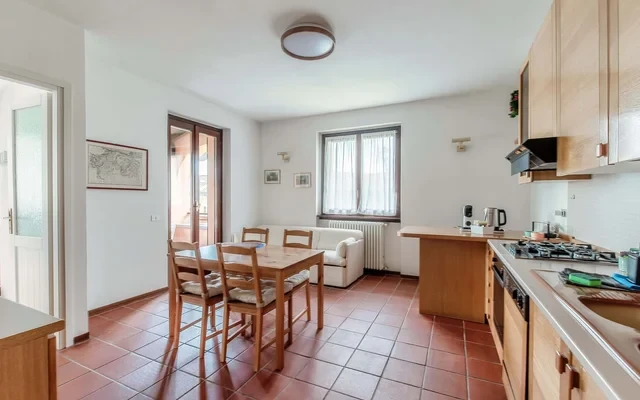 POGGIO FIORITO - Appartamento vista lago con parcheggio a Menaggio 2